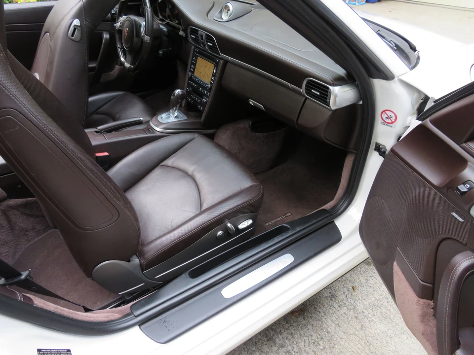 2010 Porsche 997 Carrera 4S - Image 15 of 20