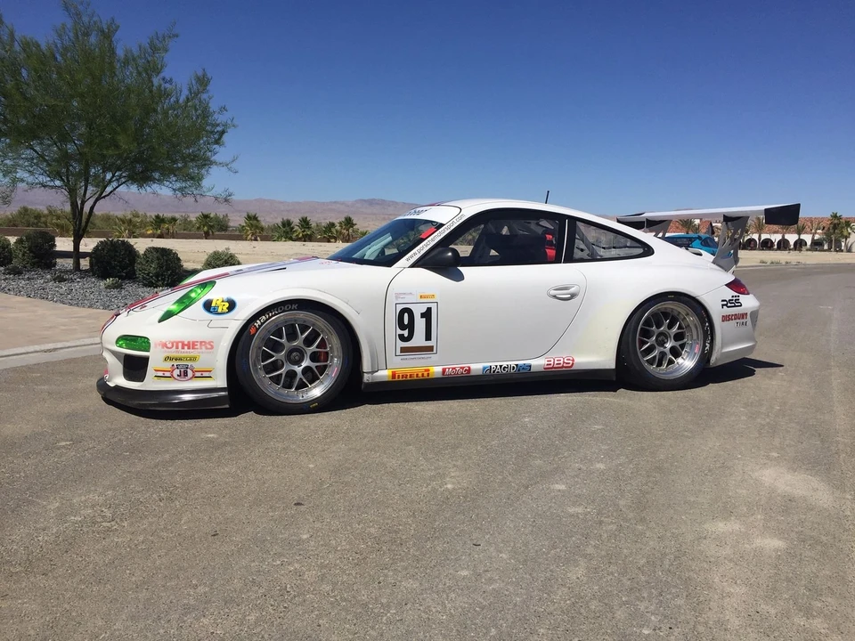 2010 Porsche 997 GT3 - Image 2 of 6