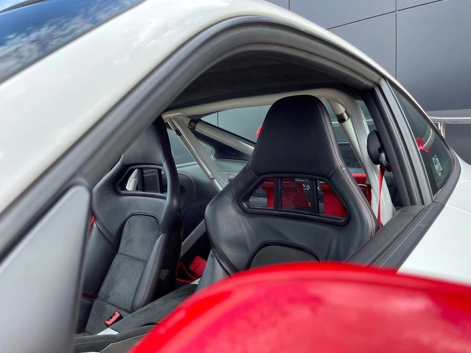 2010 Porsche 997 GT3 RS - Image 9 of 12