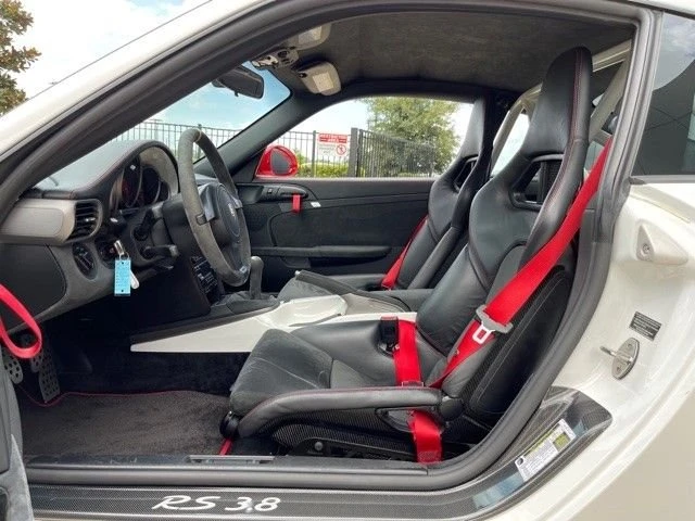 2010 Porsche 997 GT3 RS - Image 10 of 12