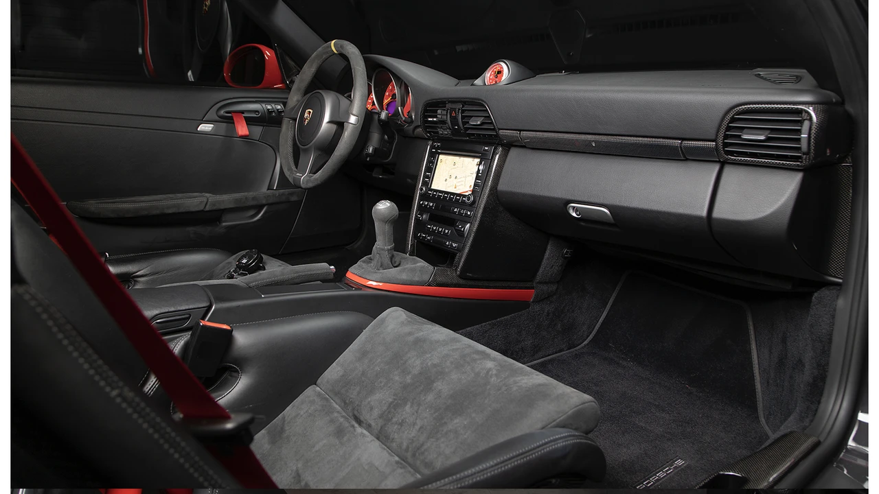 2010 Porsche 997 GT3 RS - Image 8 of 18