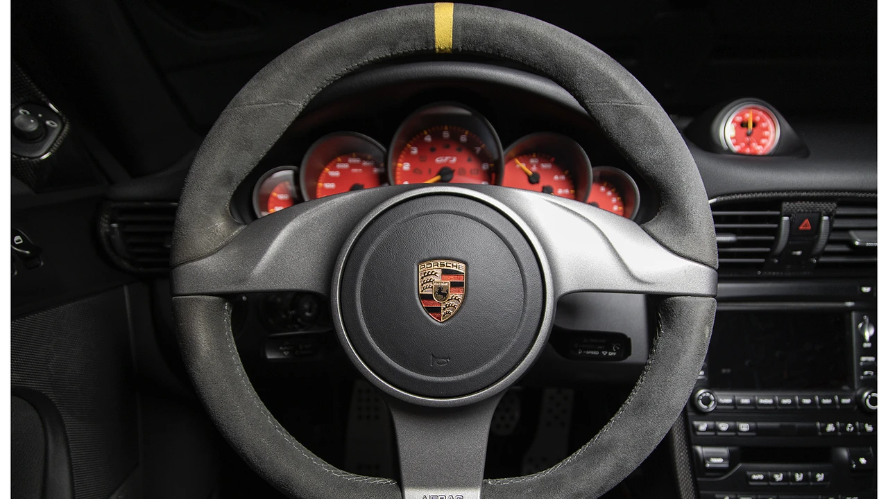 2010 Porsche 997 GT3 RS - Image 11 of 18