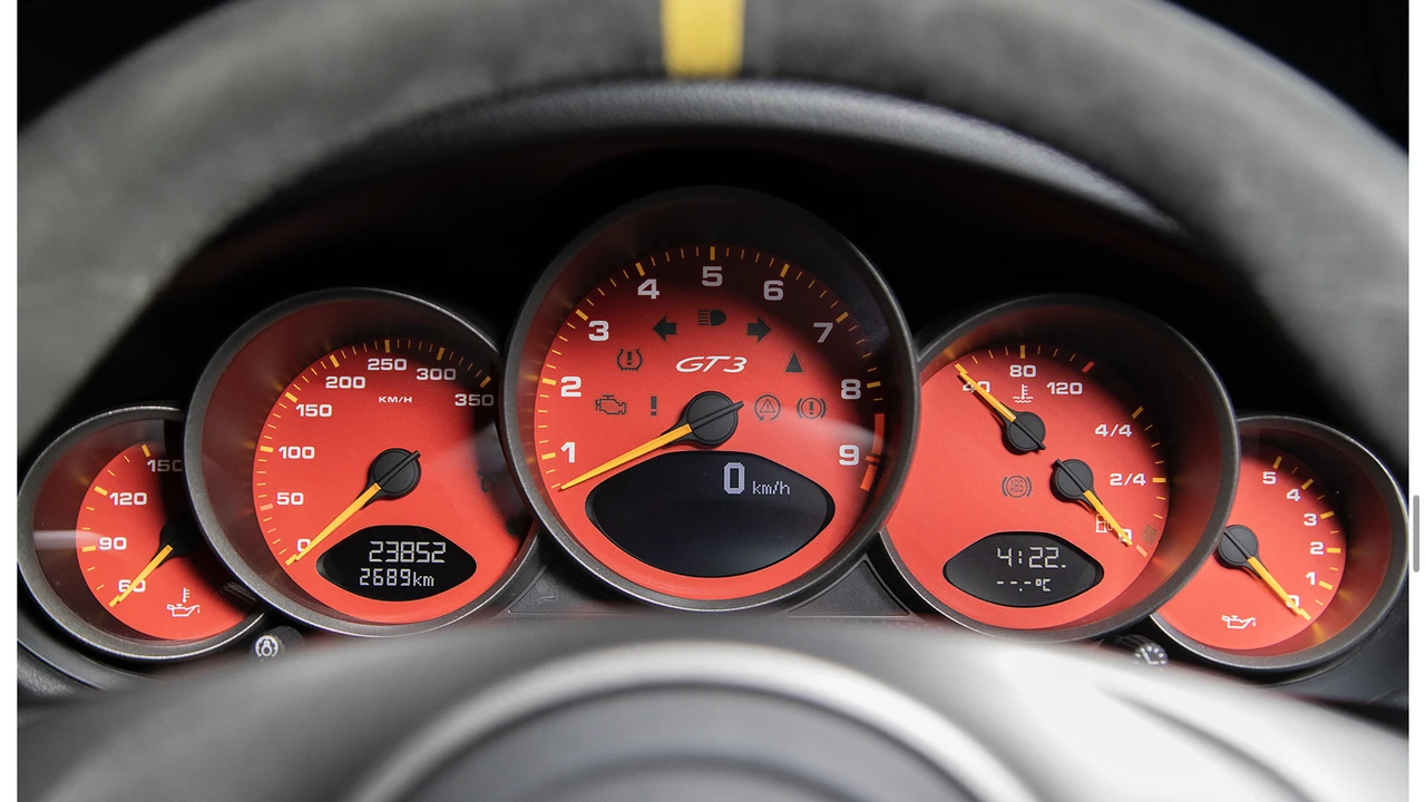 2010 Porsche 997 GT3 RS - Image 10 of 18