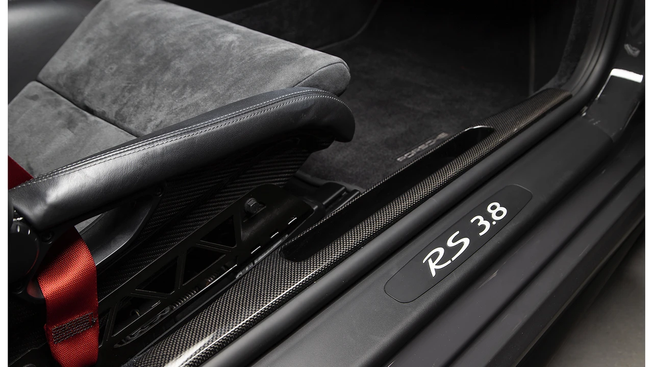 2010 Porsche 997 GT3 RS - Image 14 of 18