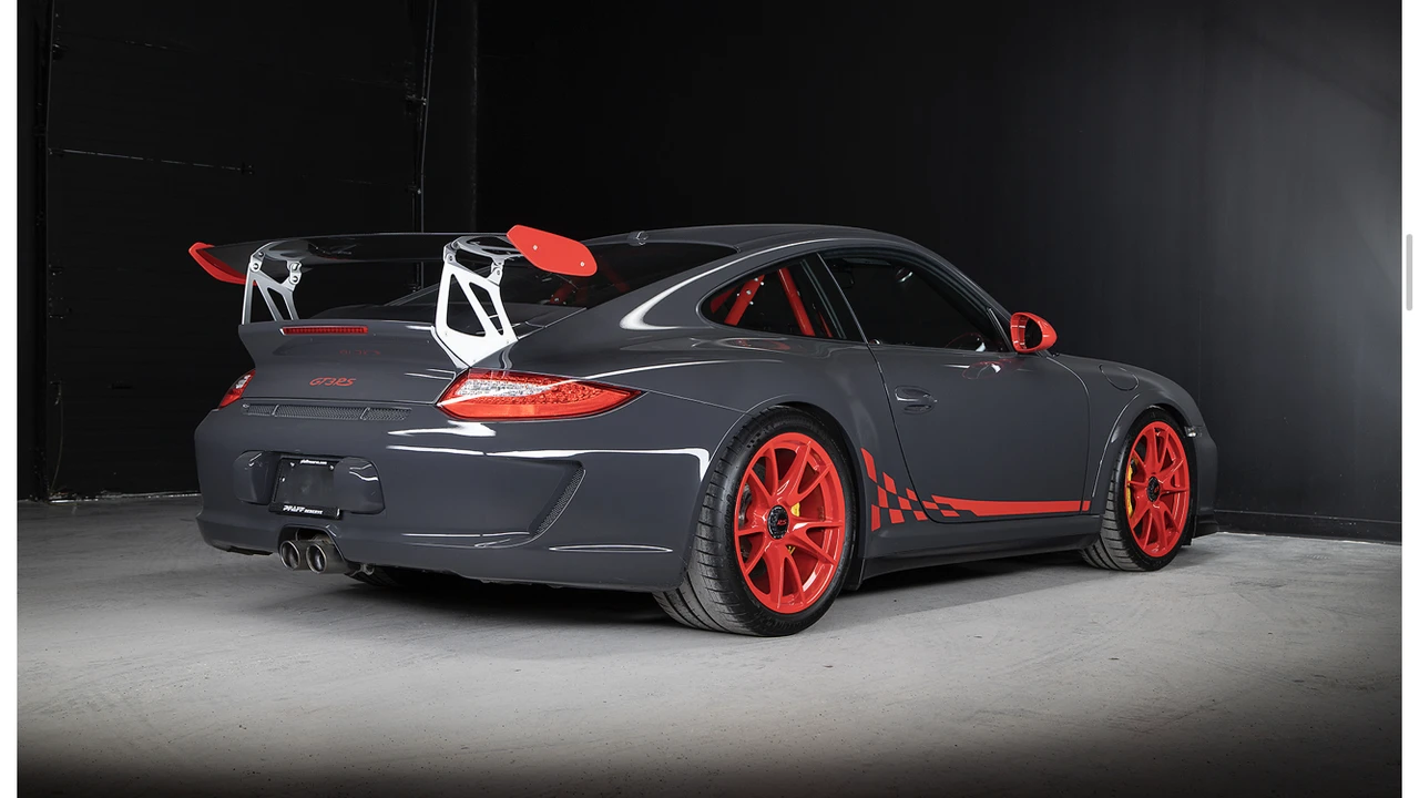 2010 Porsche 997 GT3 RS - Image 5 of 18