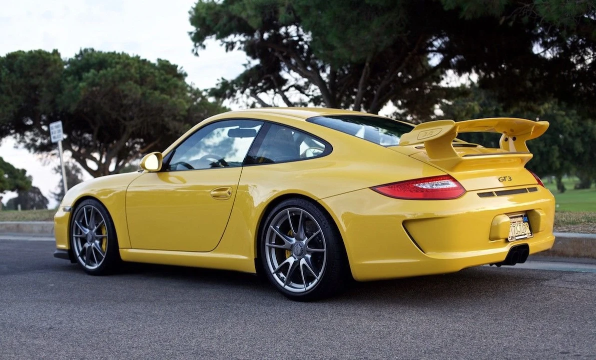2010 Porsche 997 GT3 - Image 3 of 27