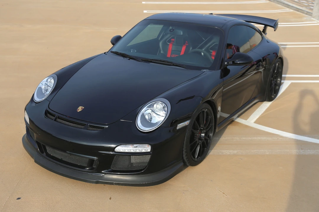 2010 Porsche 997 GT3 - Image 2 of 10