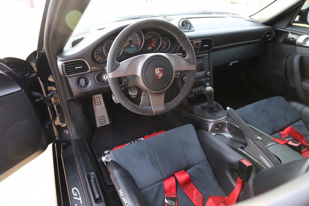 2010 Porsche 997 GT3 - Image 7 of 10
