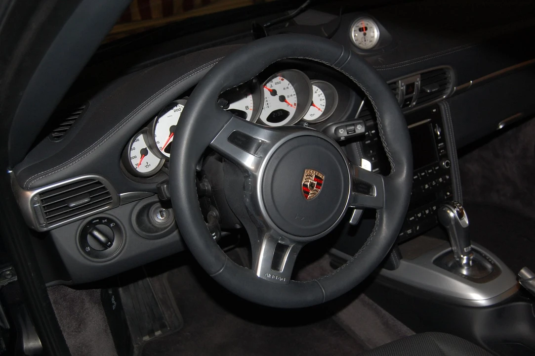 2010 Porsche 997 Turbo - Image 12 of 14
