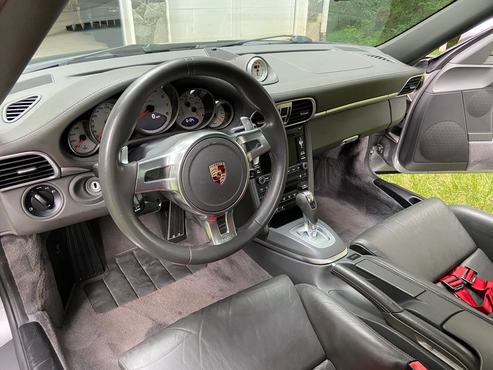 2010 Porsche 997 Turbo - Image 20 of 31