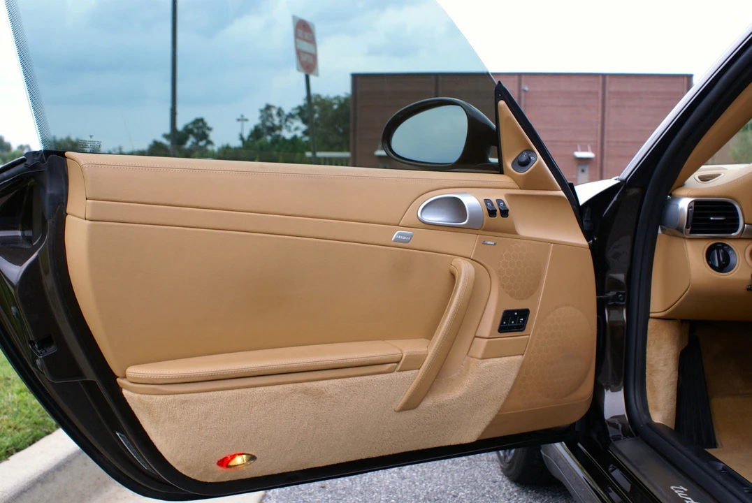2010 Porsche 997 Turbo - Image 2 of 8
