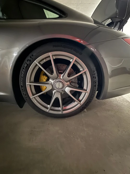 2010 Porsche 997 GT3 - Image 2 of 25