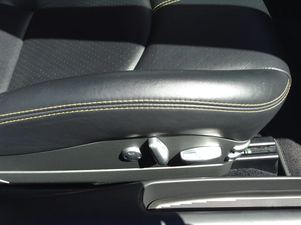 2010 Porsche 997 Turbo - Image 23 of 29