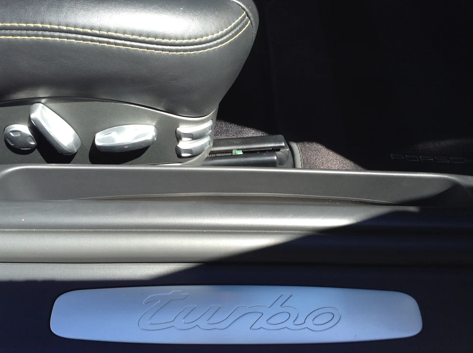 2010 Porsche 997 Turbo - Image 22 of 29