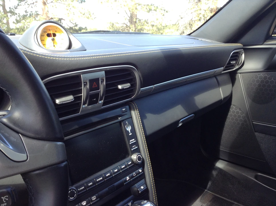 2010 Porsche 997 Turbo - Image 15 of 29
