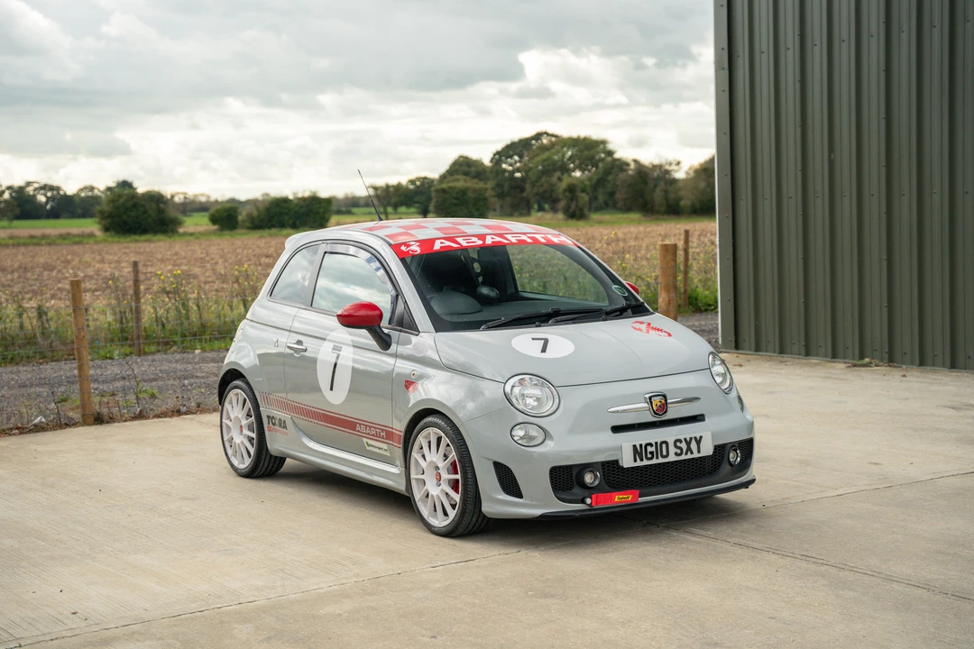 2010 Fiat Abarth 500 - Image 12 of 31