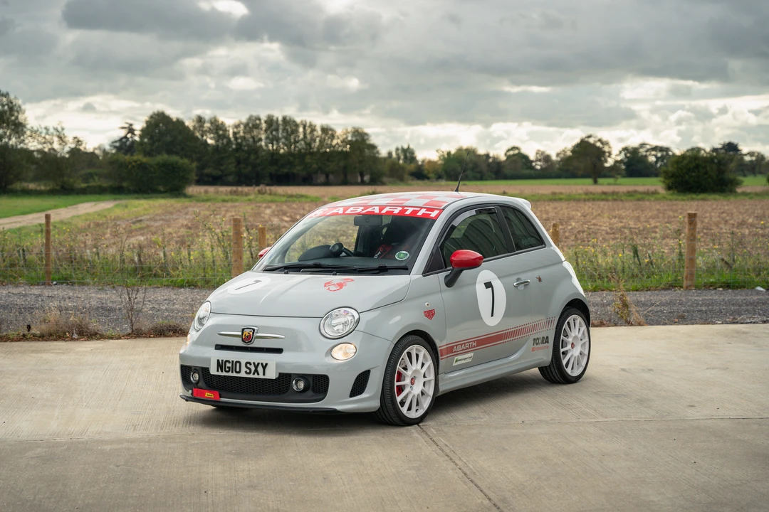 2010 Fiat Abarth 500 - Image 10 of 31