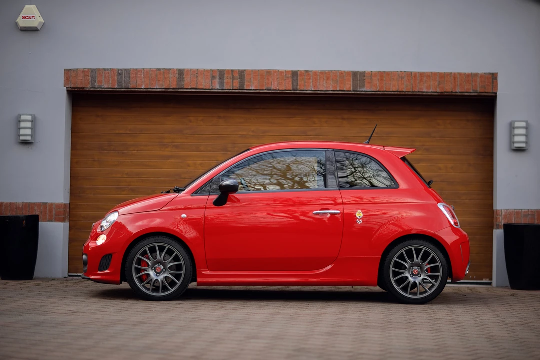 2010 Fiat Abarth 500 - Image 16 of 31