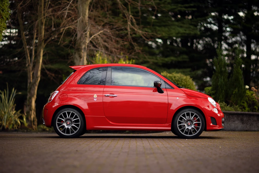 2010 Fiat Abarth 500 - Image 10 of 31