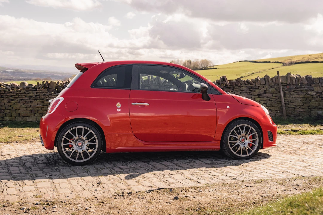 2010 Fiat Abarth 500 - Image 5 of 31