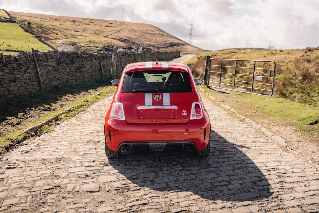 2010 Fiat Abarth 500 - Image 7 of 31