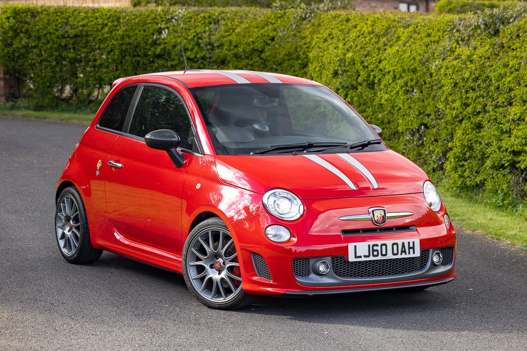 2010 Fiat Abarth 500 - Image 2 of 31