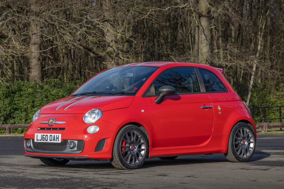 2010 Fiat Abarth 500 - Image 2 of 31