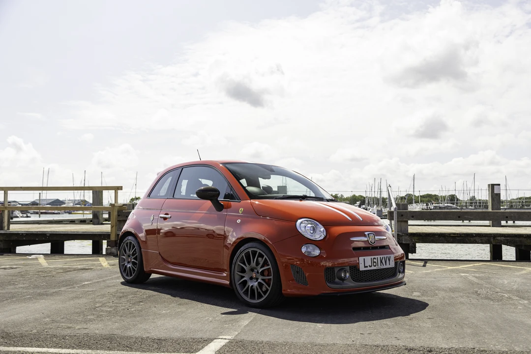 2010 Fiat Abarth 500 - Image 10 of 31