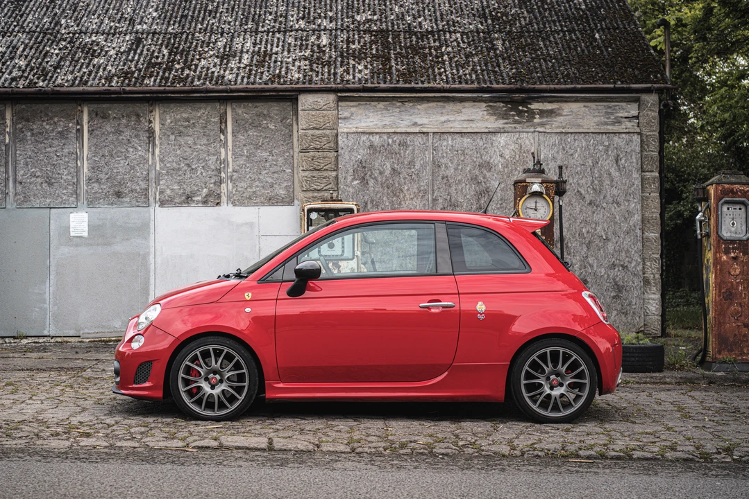 2010 Fiat Abarth 500 - Image 9 of 31