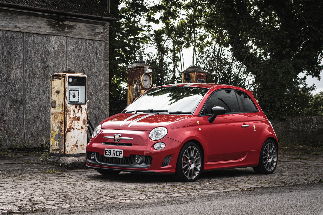 2010 Fiat Abarth 500 - Image 10 of 31