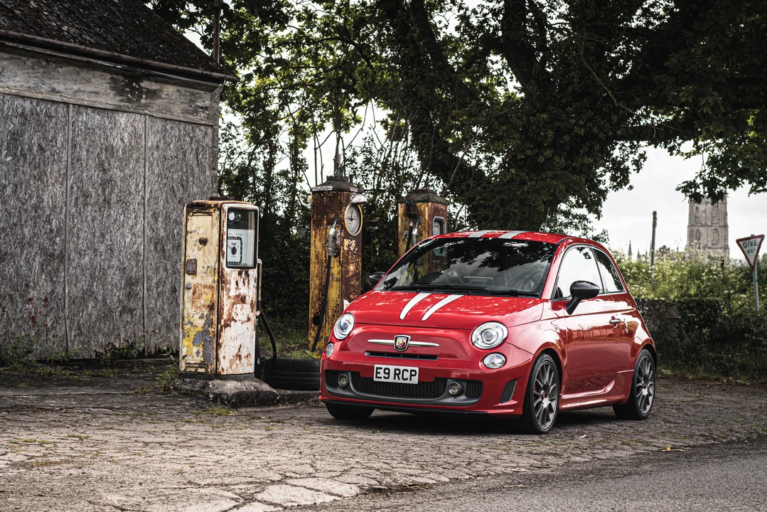 2010 Fiat Abarth 500 - Image 16 of 31
