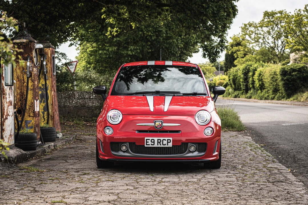 2010 Fiat Abarth 500 - Image 3 of 31