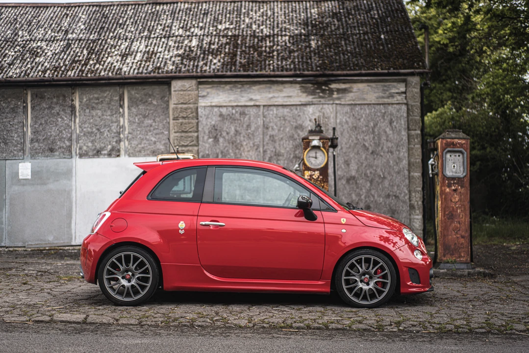 2010 Fiat Abarth 500 - Image 5 of 31