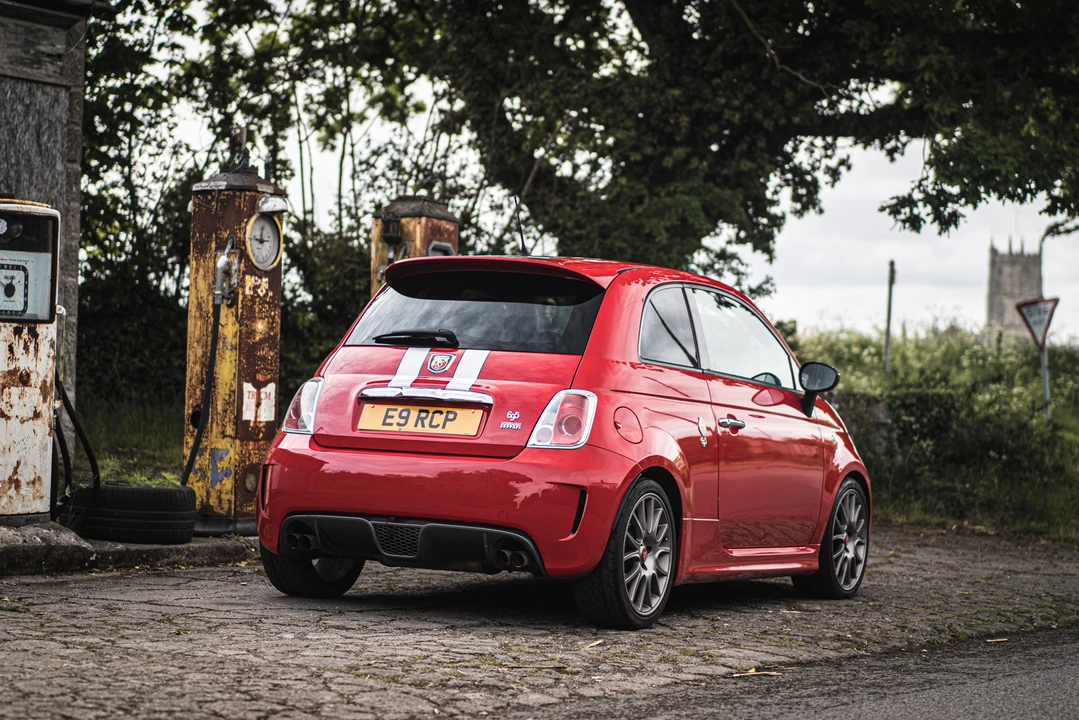 2010 Fiat Abarth 500 - Image 6 of 31
