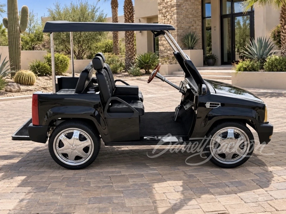 2010 Cadillac Escalade & EXT 3rd Gen - Image 2 of 13
