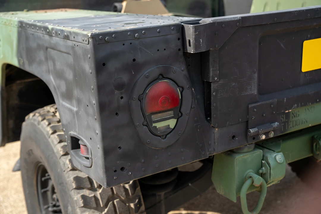 2010 AM General Hummer - Image 27 of 31