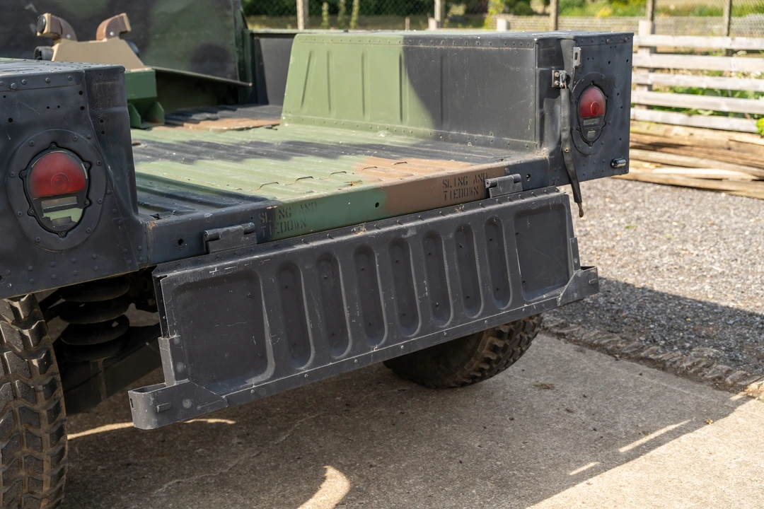 2010 AM General Hummer - Image 30 of 31