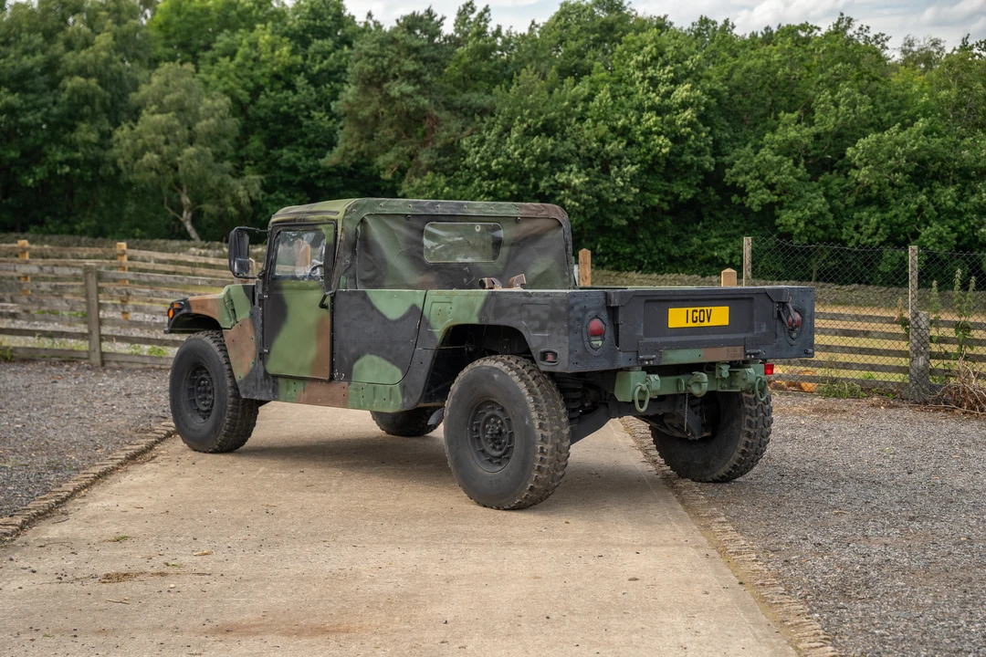 2010 AM General Hummer - Image 8 of 31