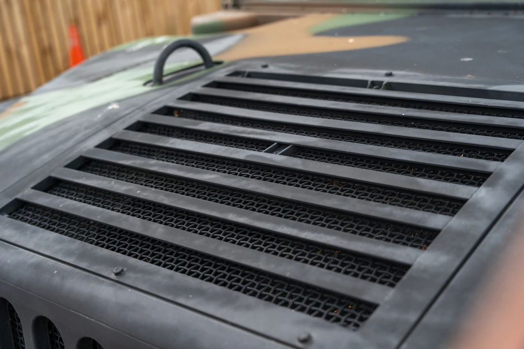 2010 AM General Hummer - Image 23 of 31