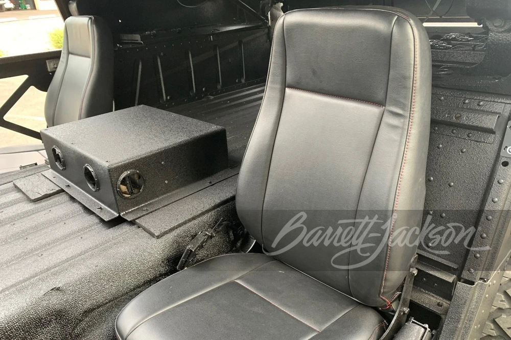 2010 AM General Hummer - Image 8 of 18