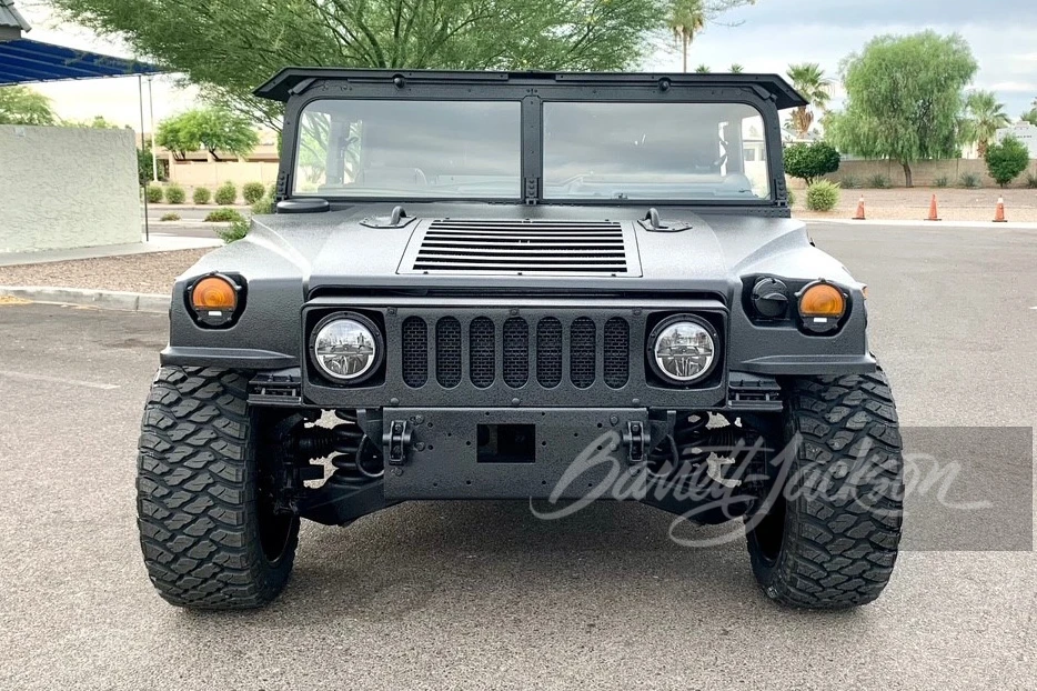 2010 AM General Hummer - Image 15 of 18
