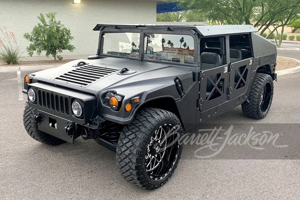 2010 AM General Hummer - Image 17 of 18