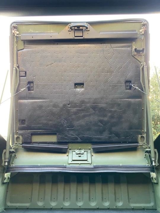 2010 AM General Hummer - Image 11 of 21