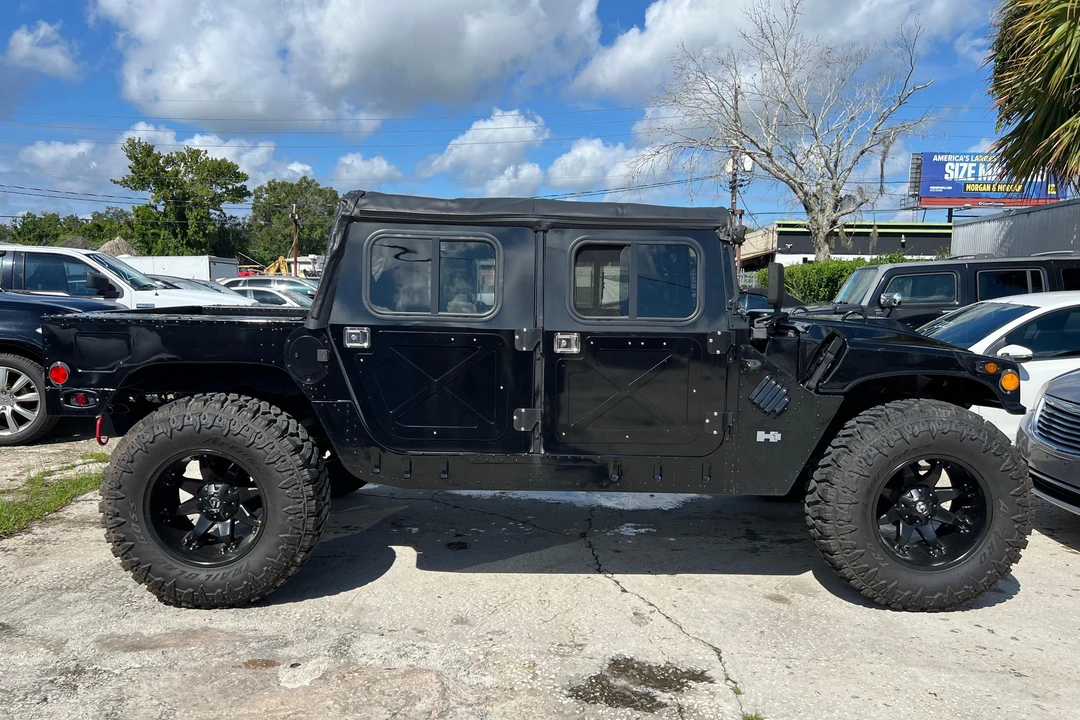 2010 AM General Hummer - Image 3 of 31