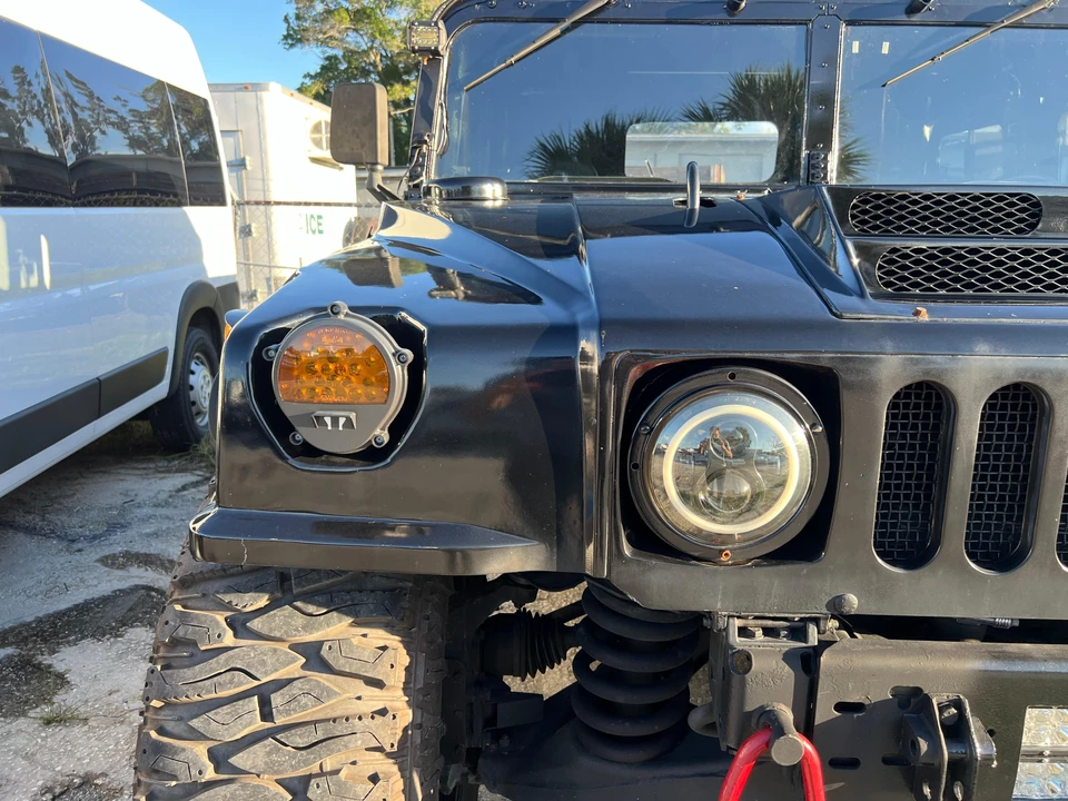 2010 AM General Hummer - Image 16 of 31