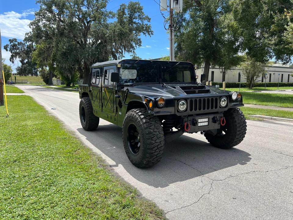 2010 AM General Hummer - Image 15 of 31