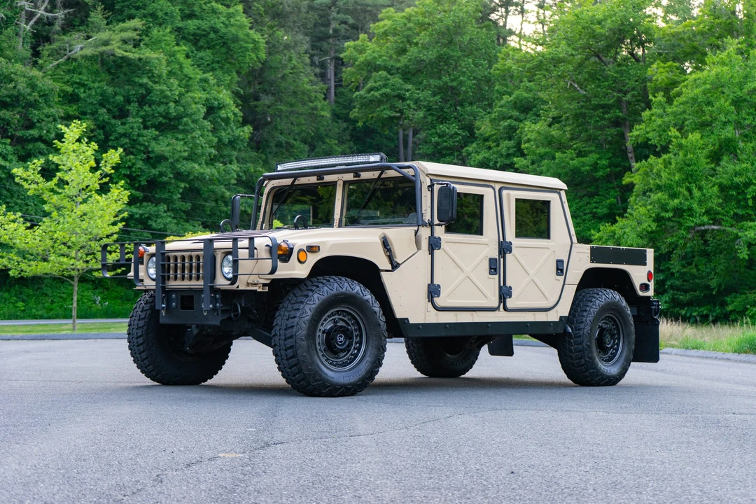 2010 Hummer HMMWV - Image 23 of 31