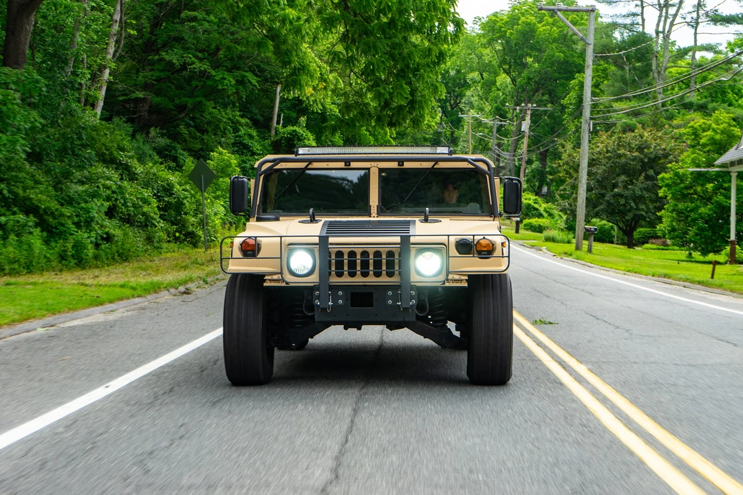 2010 Hummer HMMWV - Image 13 of 31