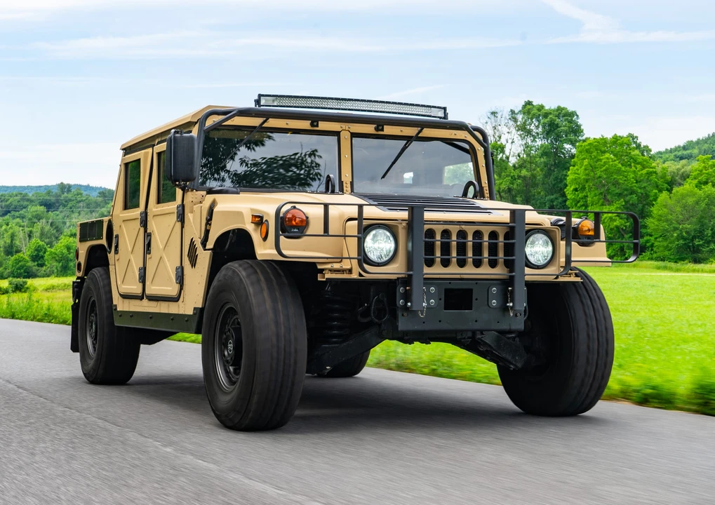 2010 Hummer HMMWV - Image 20 of 31