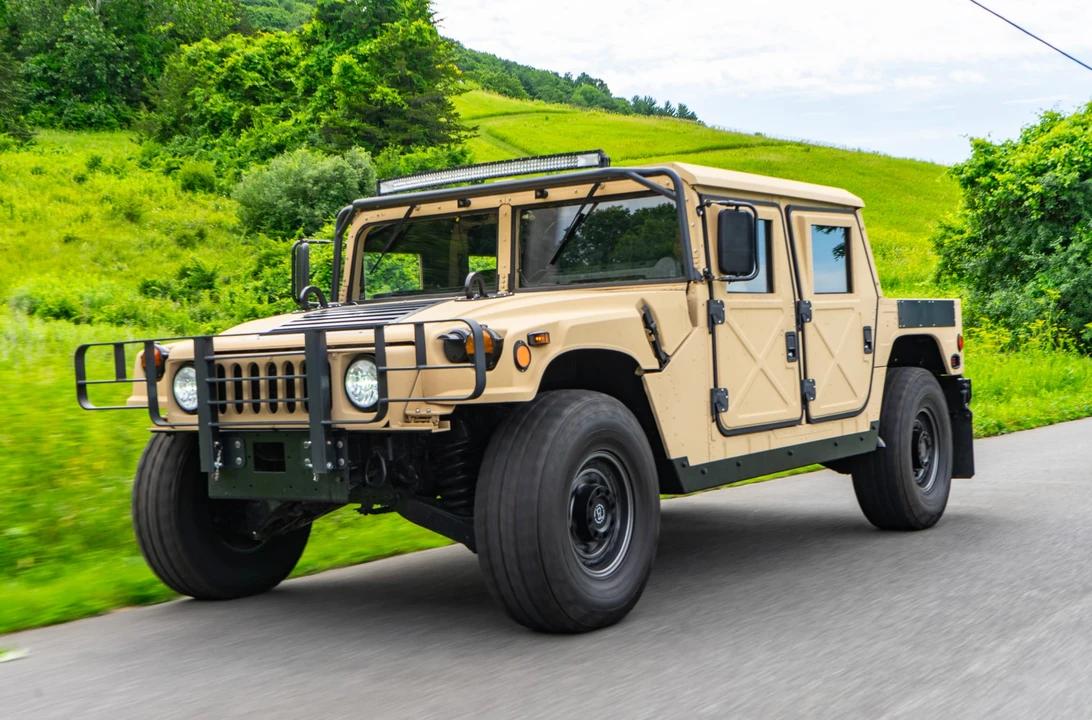 2010 Hummer HMMWV - Image 5 of 31